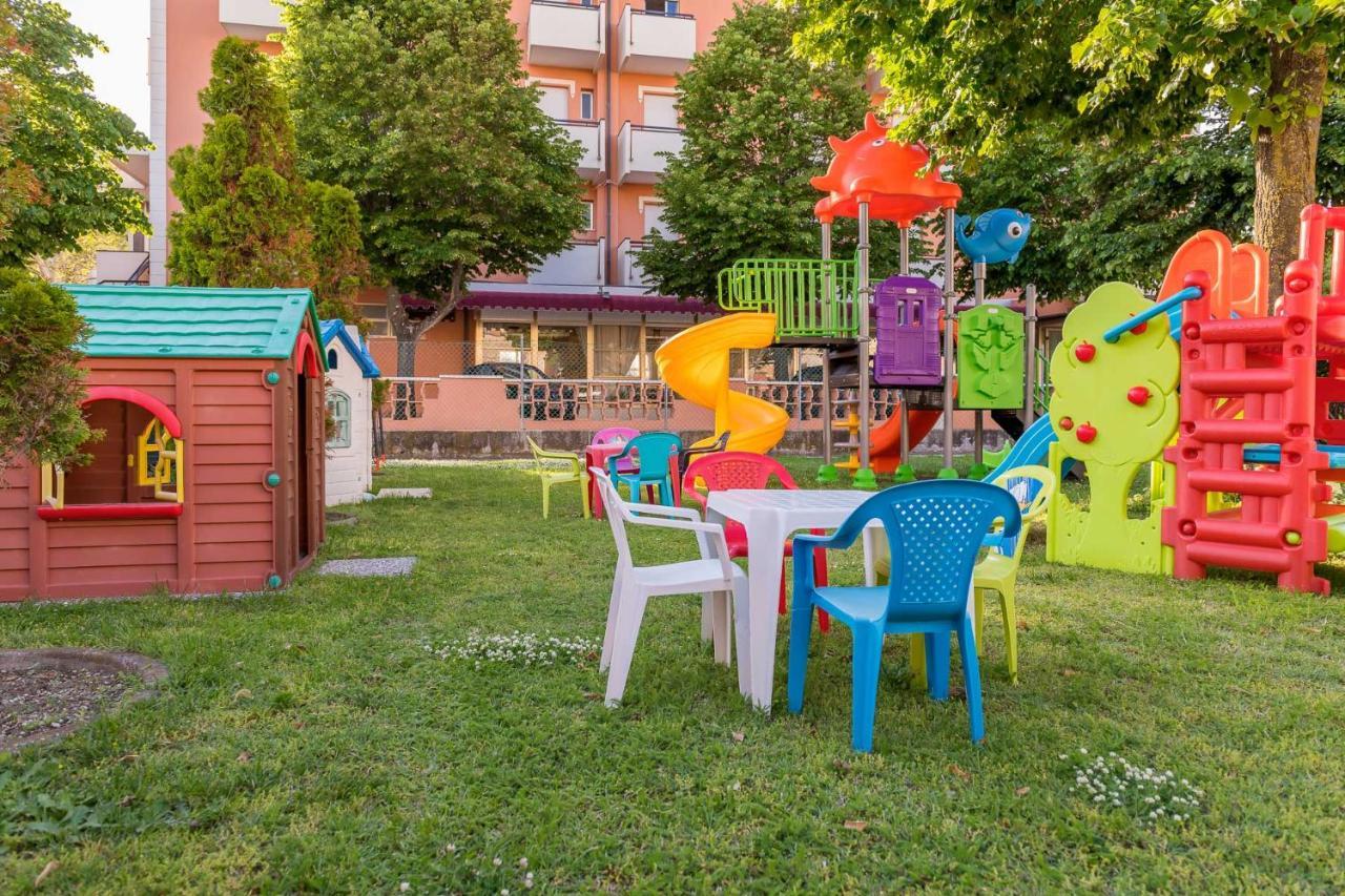 Hotel Apollo Rimini Ngoại thất bức ảnh