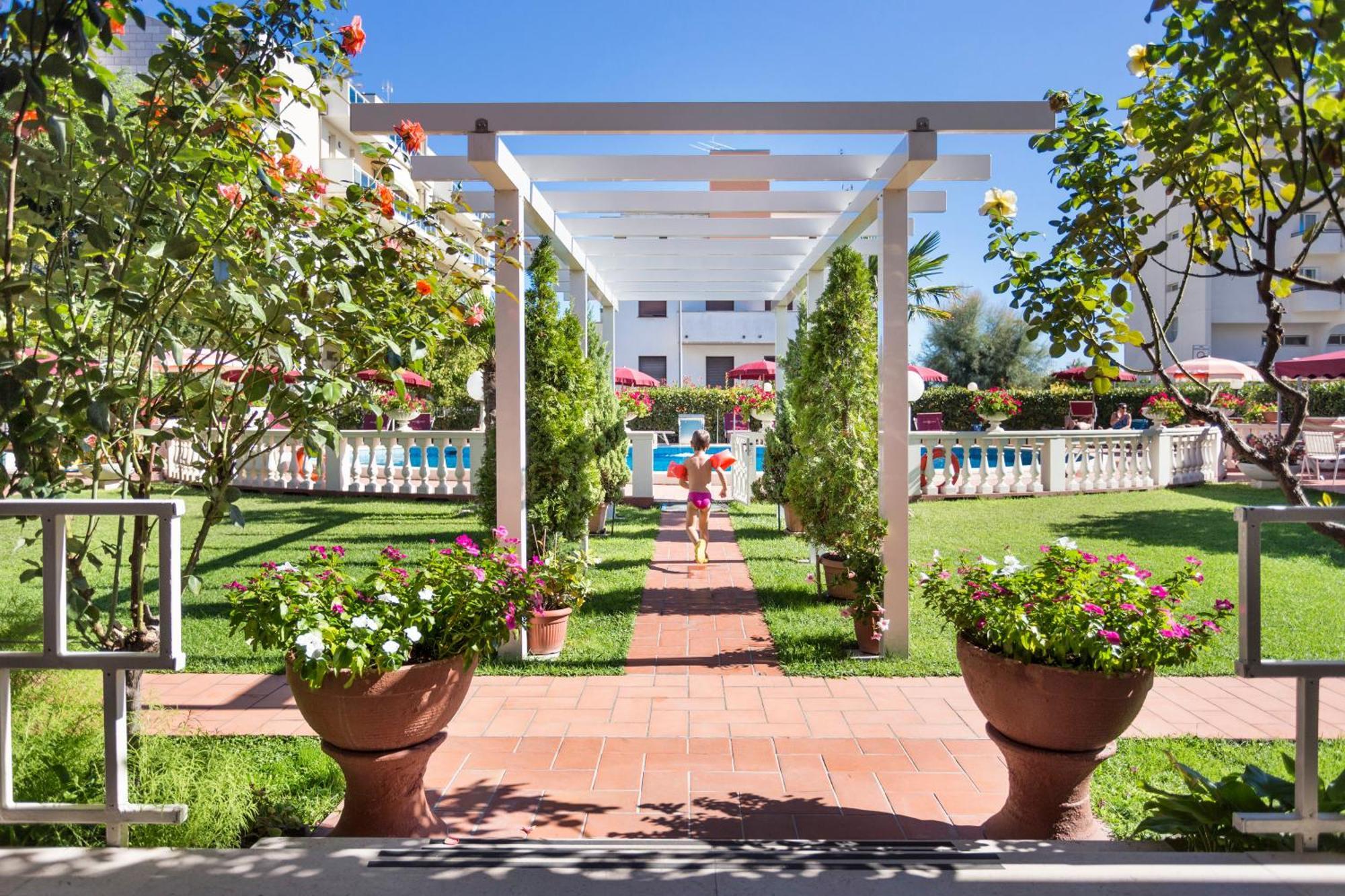Hotel Apollo Rimini Ngoại thất bức ảnh